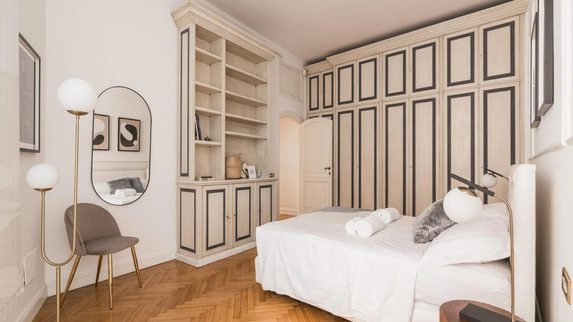 The Best Rent - Splendid Three-Bedroom Apartment Near The Trevi Fountain Rome 0*,