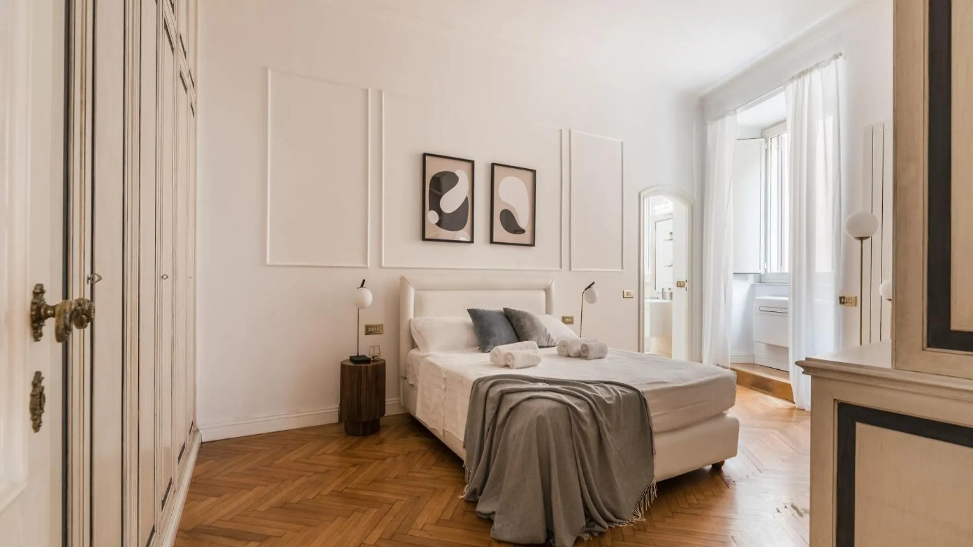 The Best Rent - Splendid Three-Bedroom Apartment Near The Trevi Fountain Rome 0*,  Italy