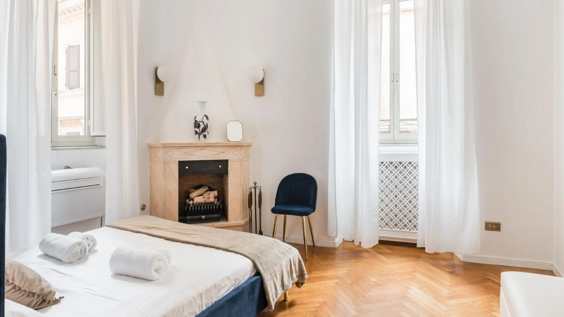 The Best Rent - Splendid Three-Bedroom Apartment Near The Trevi Fountain Rome