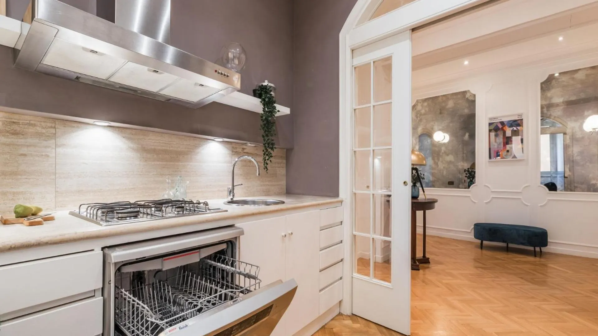 The Best Rent - Splendid Three-Bedroom Apartment Near The Trevi Fountain Rome